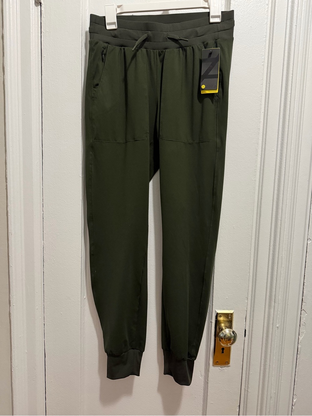 Zella Olive Green Woman’s Jogger